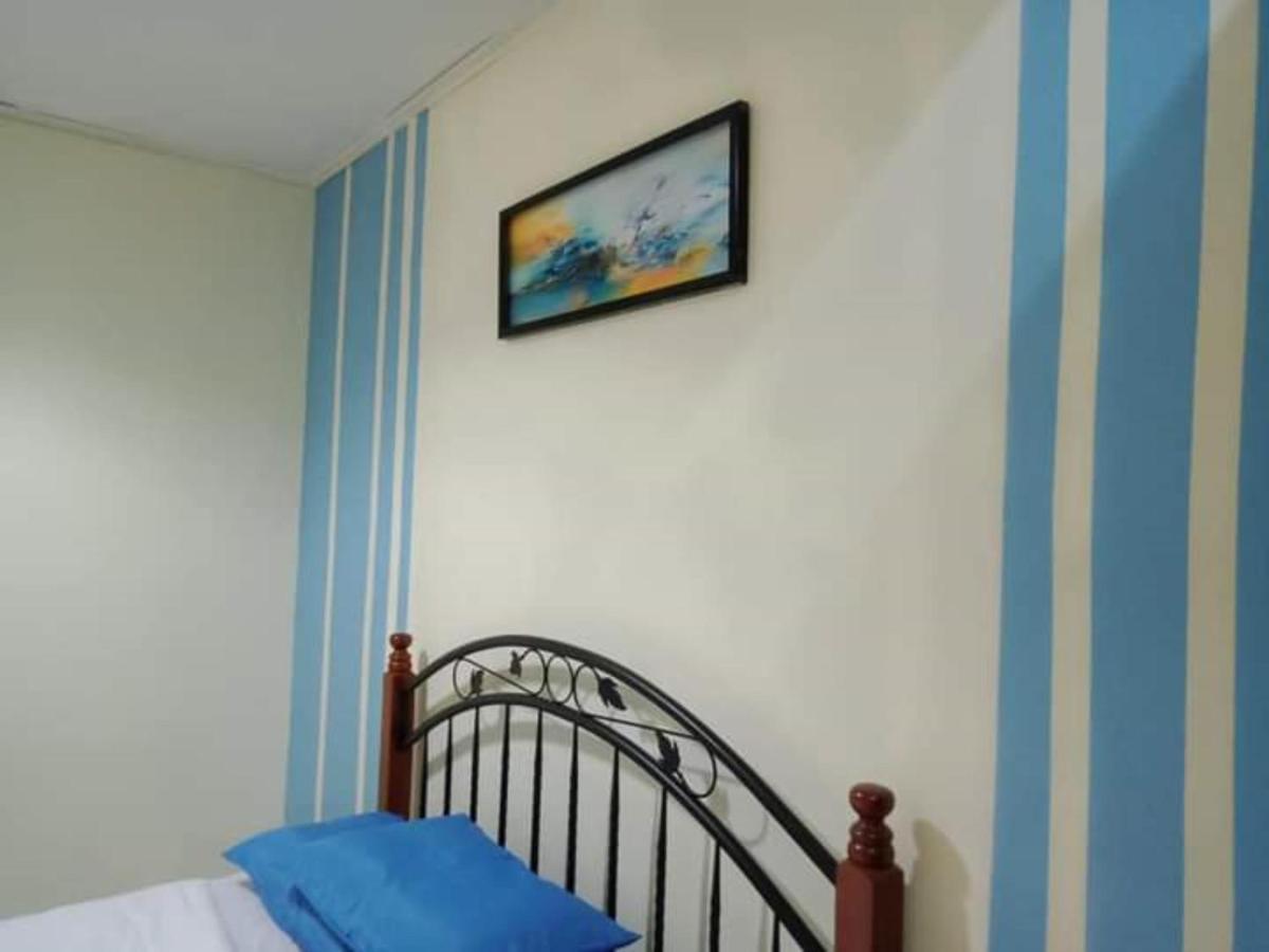 Oyo Home 90419 Sahar Guesthouse Malacca Exteriör bild